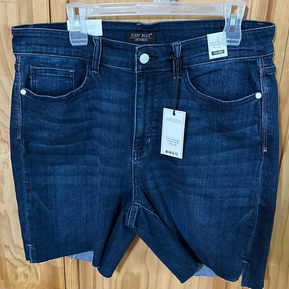 Judy Blue denim Jean shorts. Size 2XL